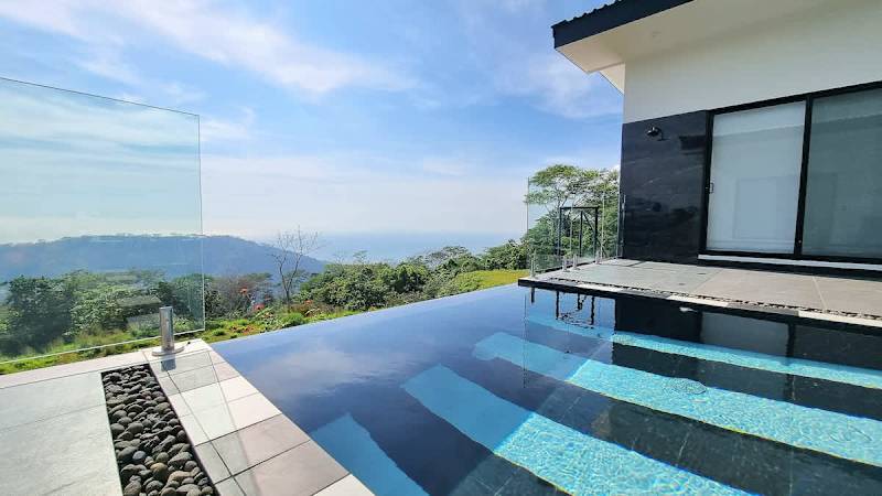 U House