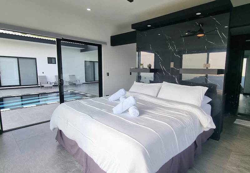 U House 42